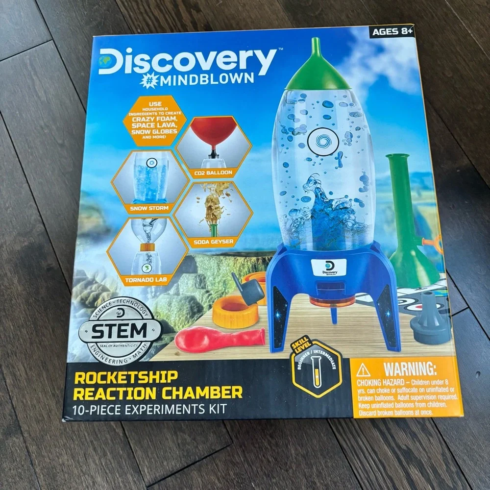Discovery Rocketship Reaction Chamber - Blue and Green